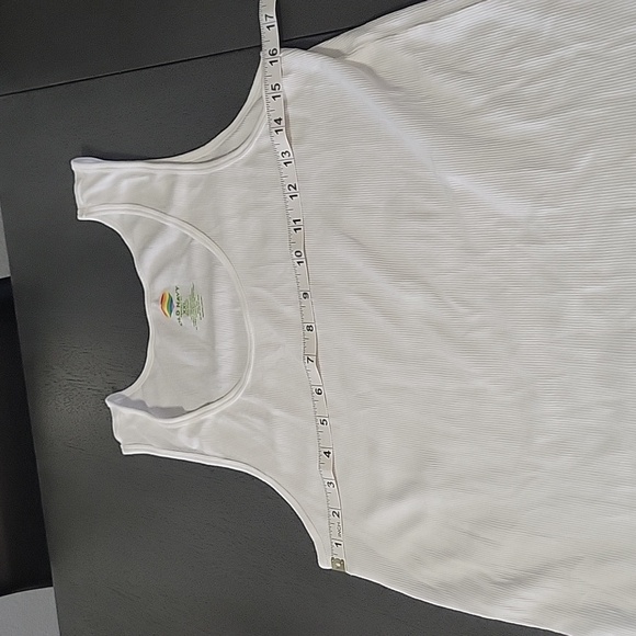 Old Navy Tank Top - Picture 5 of 6
